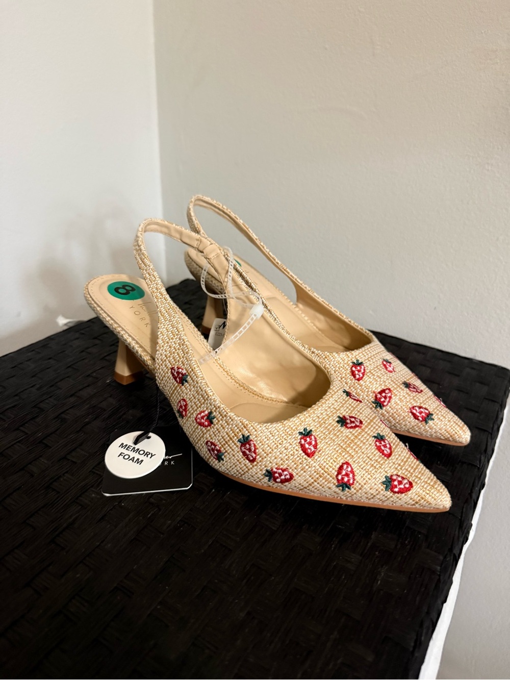 Straw-Texture Slingback kitten heel with Red Strawberry Embroidery